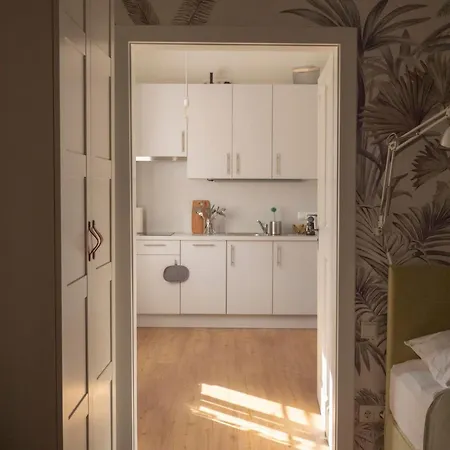 Gemuetliche In Geidorf Mit Garten- Grazer Dom-naehe By Interhome Apartman