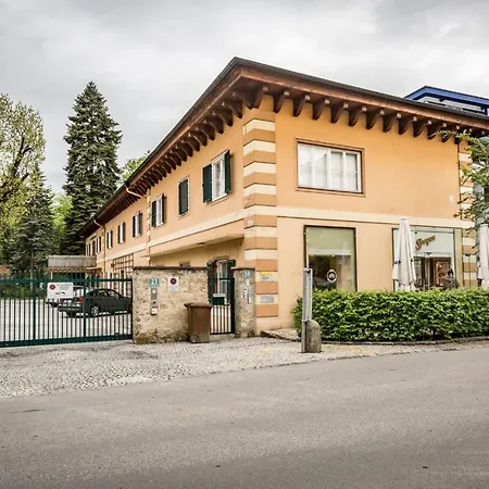 Gemuetliche In Geidorf Mit Garten- Grazer Dom-naehe By Interhome Апартаменти *